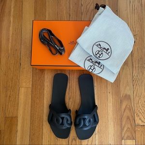 Hermes Aloha Sandals